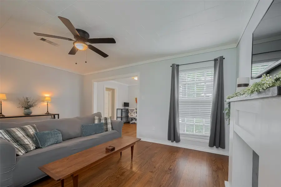 810 Stubbs Street, La Marque, TX 77568 - Image #3