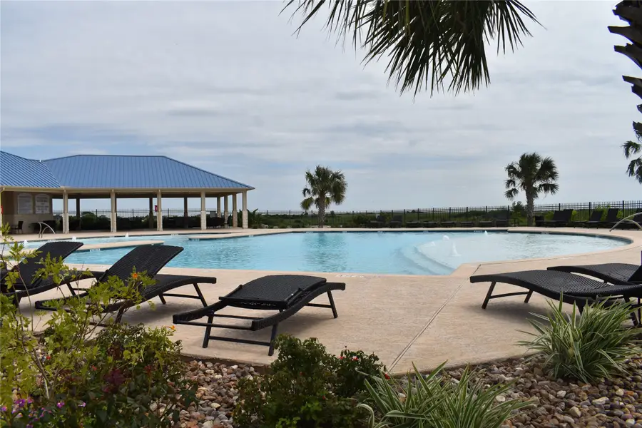 3008 Palacios Bay Dr, Palacios, TX 77465 - Image #2