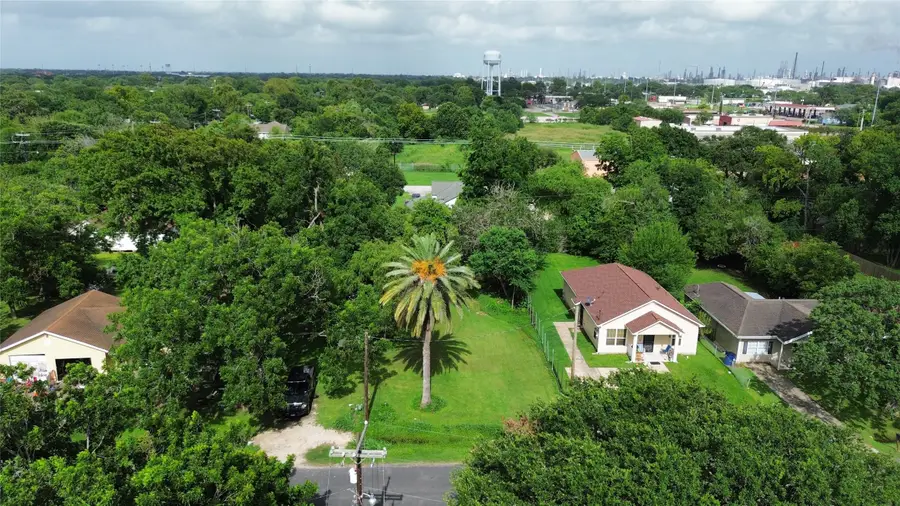 118 28th Street N, Texas City, TX 77590 - #3