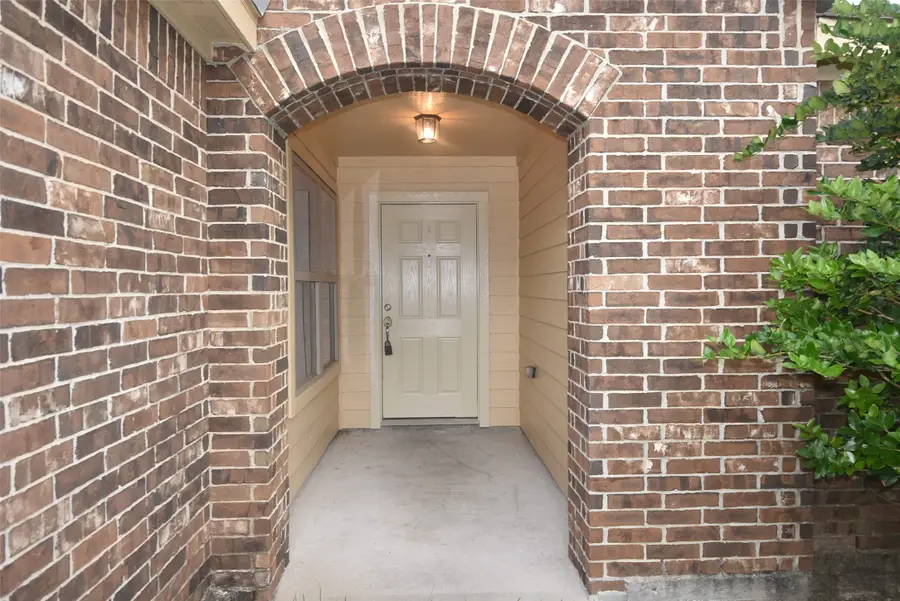 26 W Red Oak Lane, Texas City, TX 77591 - Image #3