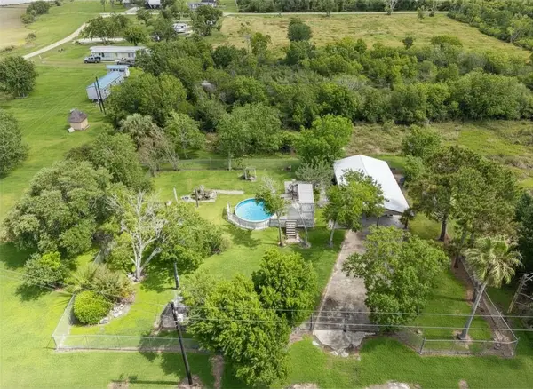 182 Smith Road, Palacios, TX 77465