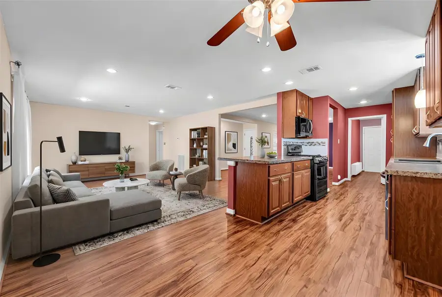7422 Jackwood Street, Houston, TX 77074 - #3