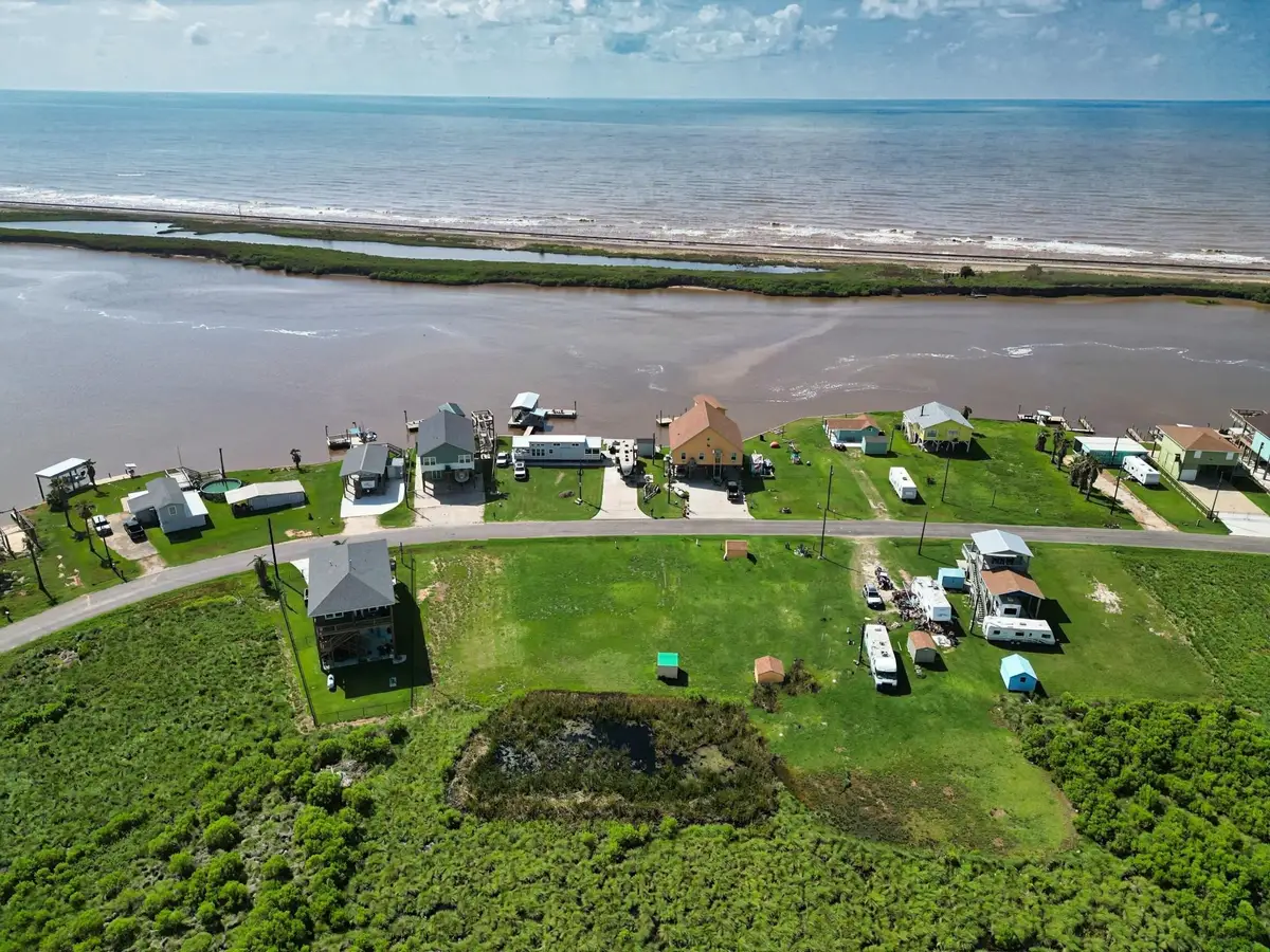 540 Private Road 675, Sargent, TX 77414 - #1