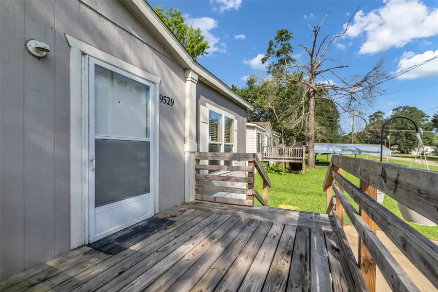 9529 Cypress Drive, Willis, TX 77318 - Image #2