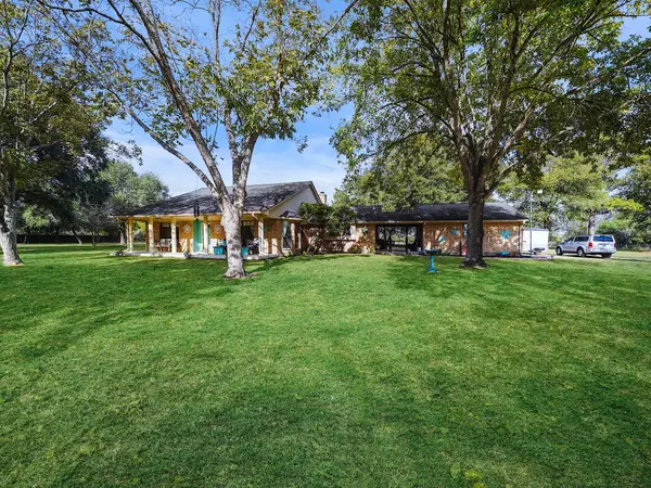 2022 Skrivanek Road, Sealy, TX 77474