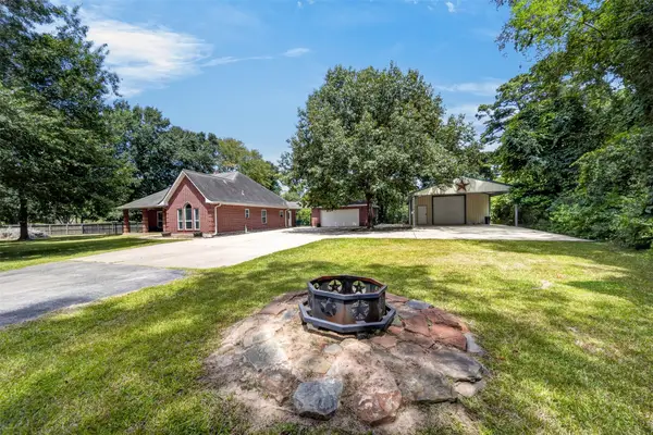 822 Sentinel Oaks, Pinehurst, TX 77362