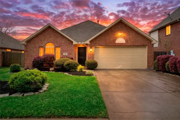 219 Spencer Landing E, La Porte, TX 77571