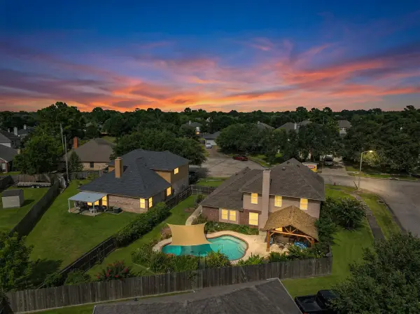 183 Greenridge Circle, League City, TX 77573