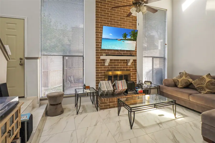 13798 Hollowgreen Drive #305, Houston, TX 77082 - Image #2