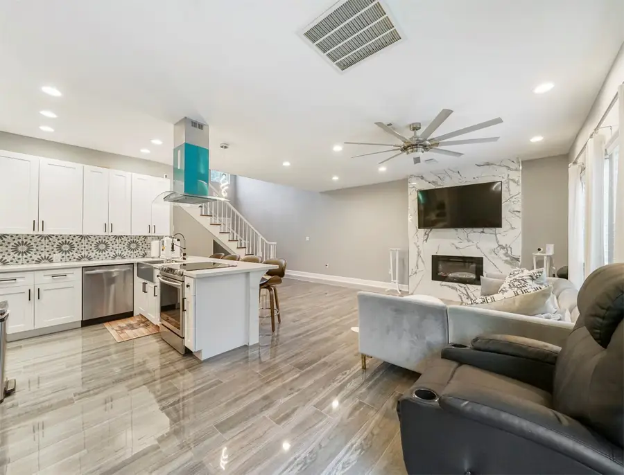 15137 Kimberley Court, Houston, TX 77079 - Image #3