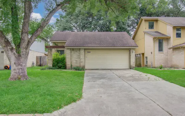 16606 Quiet Trail Drive, Humble, TX 77396