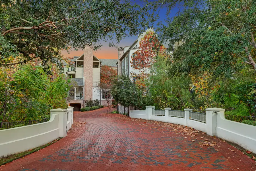 28 Audubon Hollow Lane, Houston, TX 77027 - Image #3