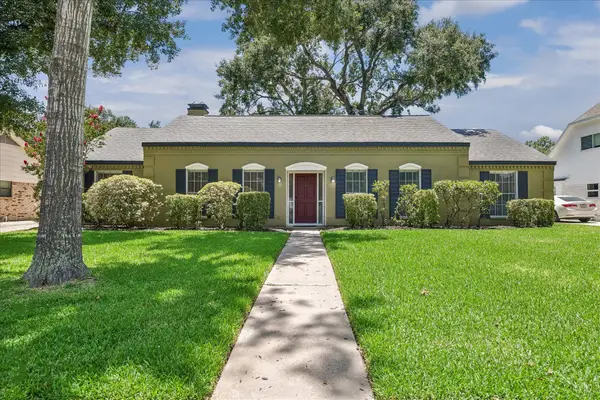 11423 Valley Spring Drive, Houston, TX 77043