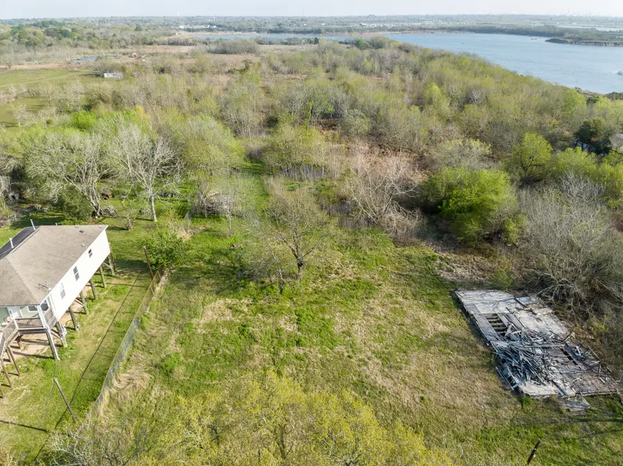 5614 Highway 6, Hitchcock, TX 77563 - Image #2