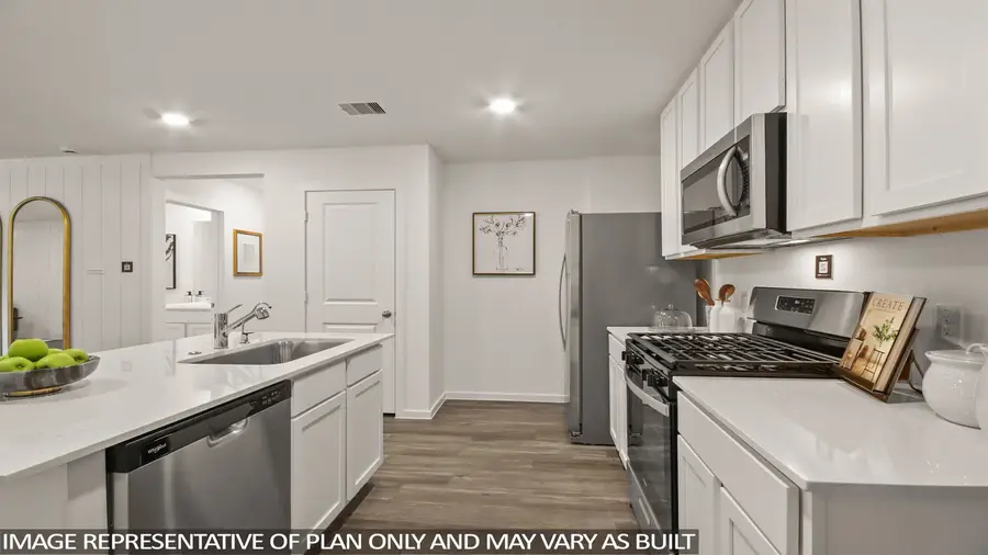 949 Sutherland Falls Street, Conroe, TX 77303 - Image #3