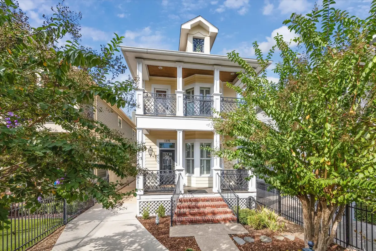 1315 W 22nd Street, Houston, TX 77008 - Image #1