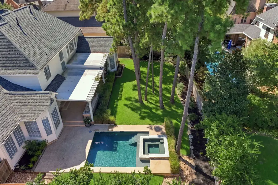 22 Hillside View Place, The Woodlands, TX 77381 - #3