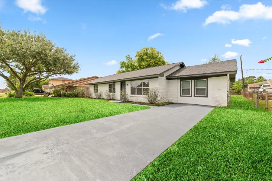 9723 Oldcrest Drive, Stafford, TX 77477 - #2
