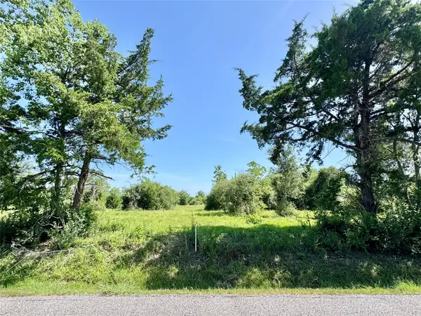 11957 7th St, Santa Fe, TX 77510