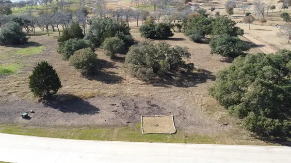 100 Labrador Lane, Columbus, TX 78934