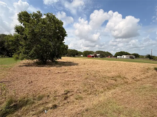 1674 Newson Blvd, Palacios, TX 77465