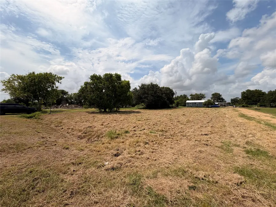 1674 Newson Blvd, Palacios, TX 77465 - #2