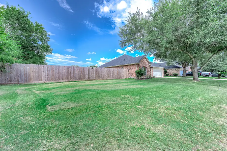 3703 Nichols Avenue, Dickinson, TX 77539 - #2