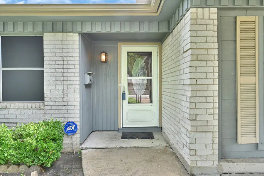 619 Rocky Mountain Drive, Houston, TX 77037 - Image #2