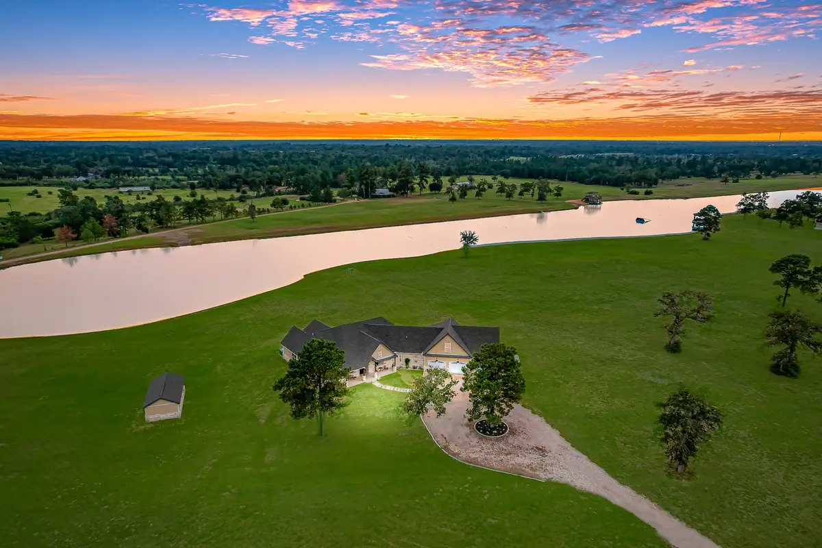 1007 Angel Lane, Alleyton, TX 78935 - Image #1