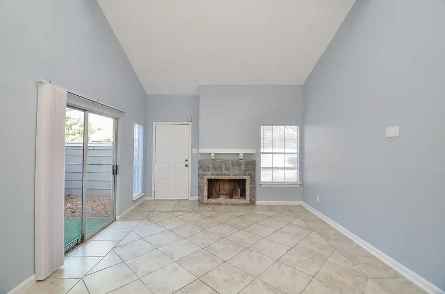 12114 Bob White Drive #121, Houston, TX 77035 - Image #3