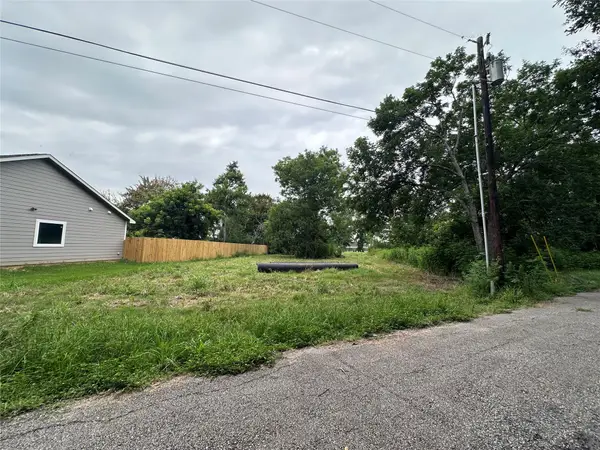 1904 Dalhart Street, Dayton, TX 77535