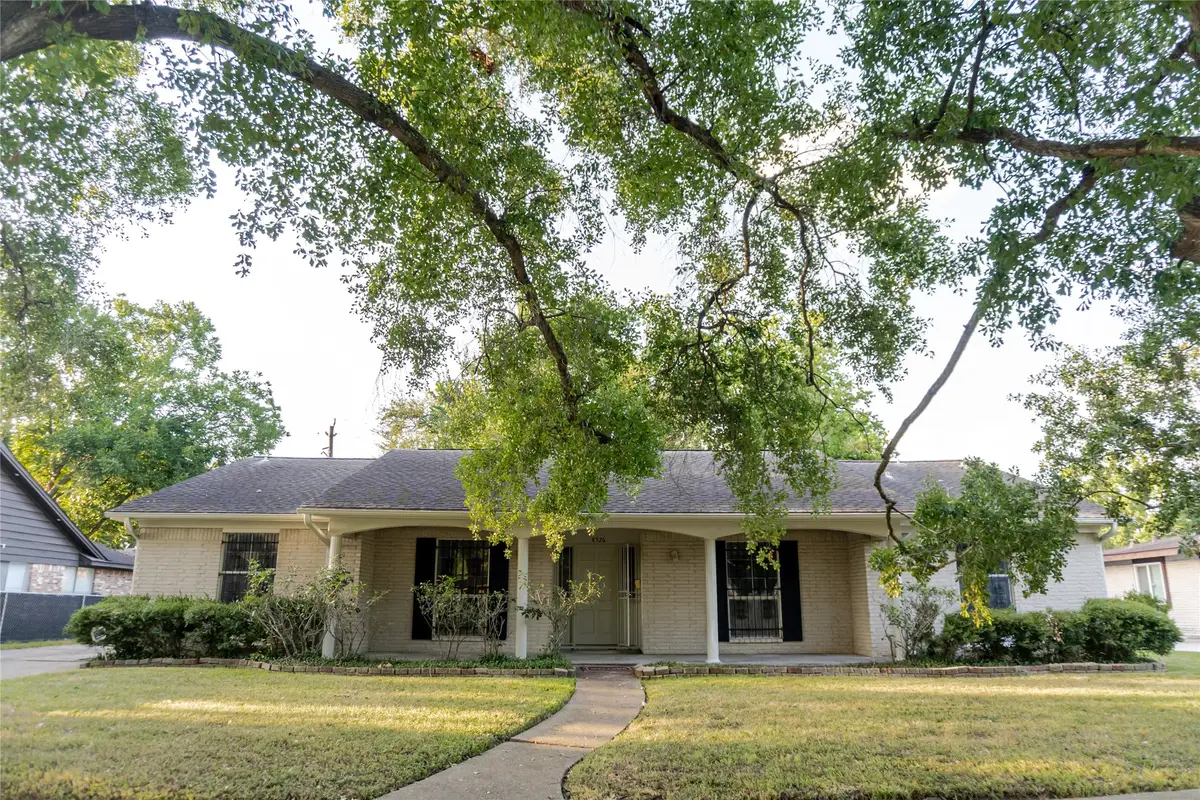 8526 Dashwood Drive, Houston, TX 77036 - #1