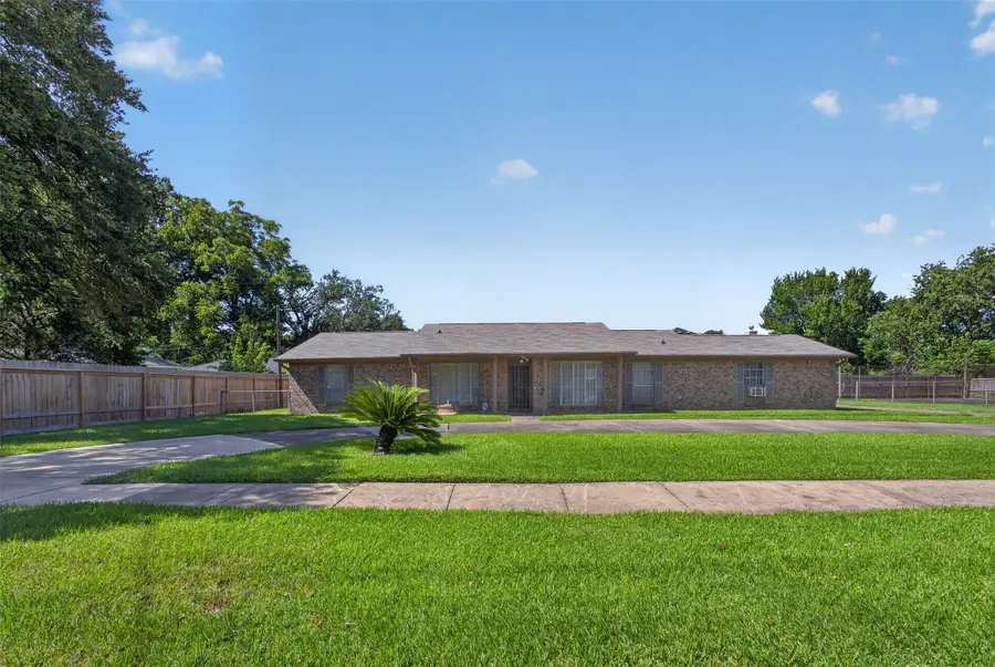 5010 Bricker Street, Houston, TX 77033 - #2