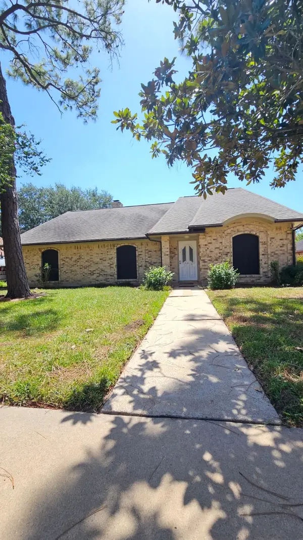 14819 Knightsway Drive, Houston, TX 77083