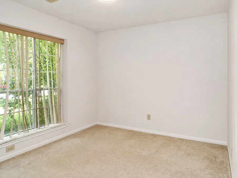3904 Spring Circle Drive E, Pearland, TX 77584 - #3