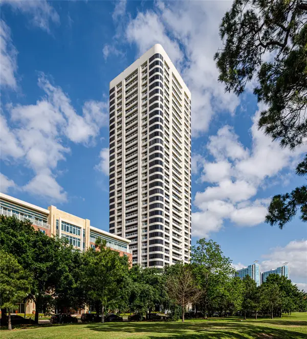 1701 Hermann Drive #14B, Houston, TX 77004