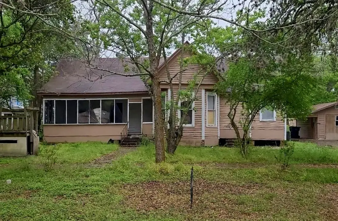 2816 Avenue G, Bay City, TX 77414 - Image #1