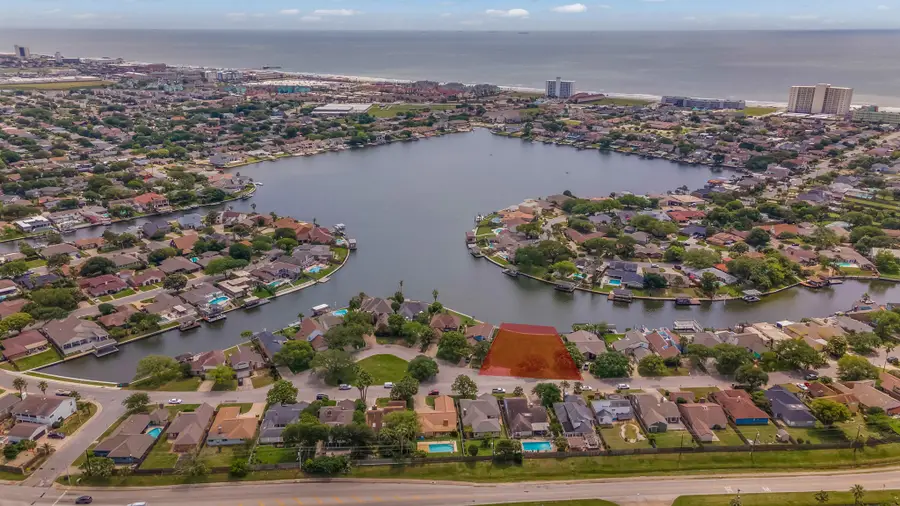 22 Lakeview Drive, Galveston, TX 77551 - Image #3
