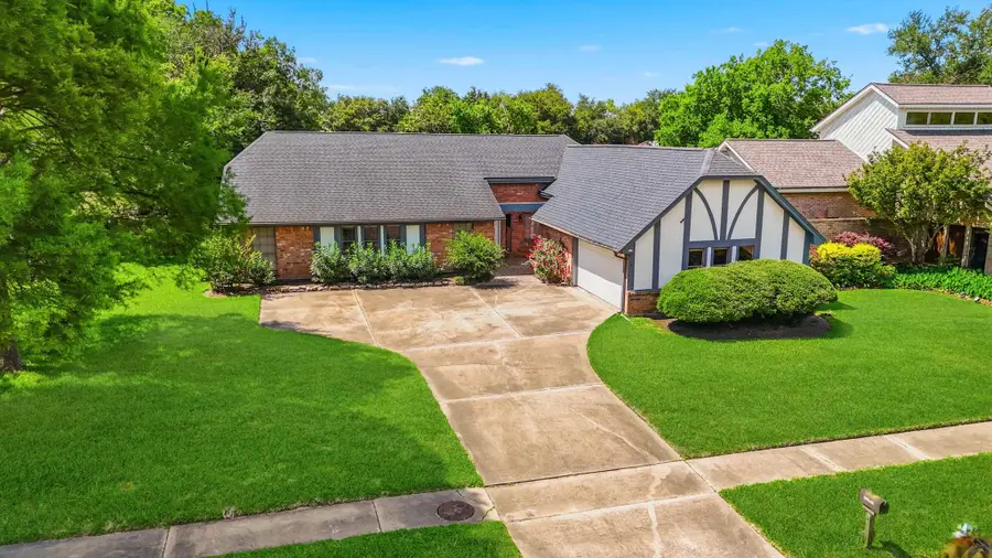 3931 Pleasant Valley Drive, Missouri City, TX 77459 - #2