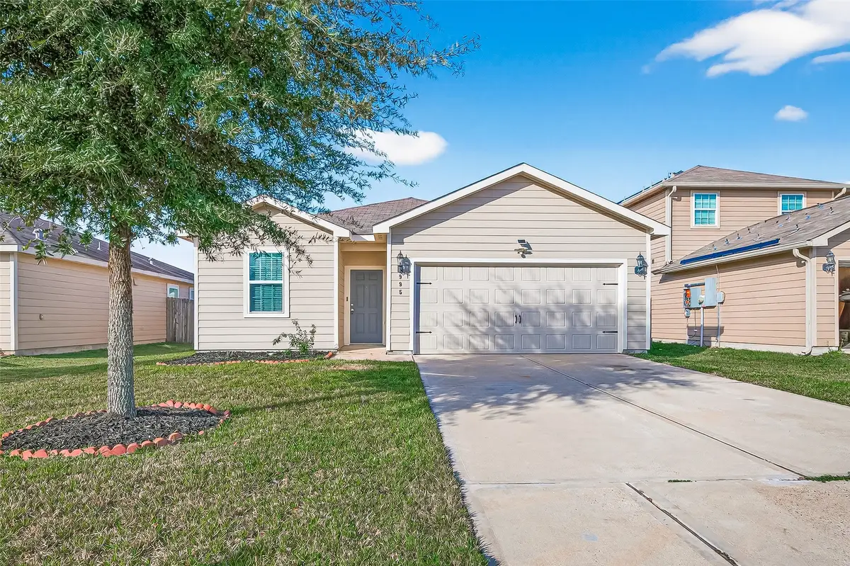 995 Lake View Circle W, Brookshire, TX 77423 - Image #1