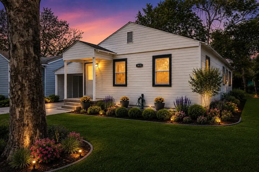 1610 E Rosebud Avenue, Victoria, TX 77901 - #2