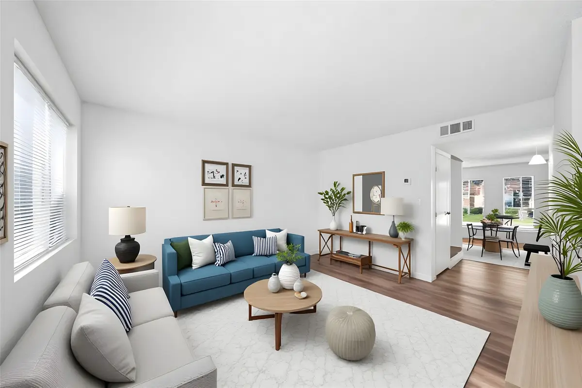 11002 Hammerly Boulevard #27, Houston, TX 77043 - Image #1