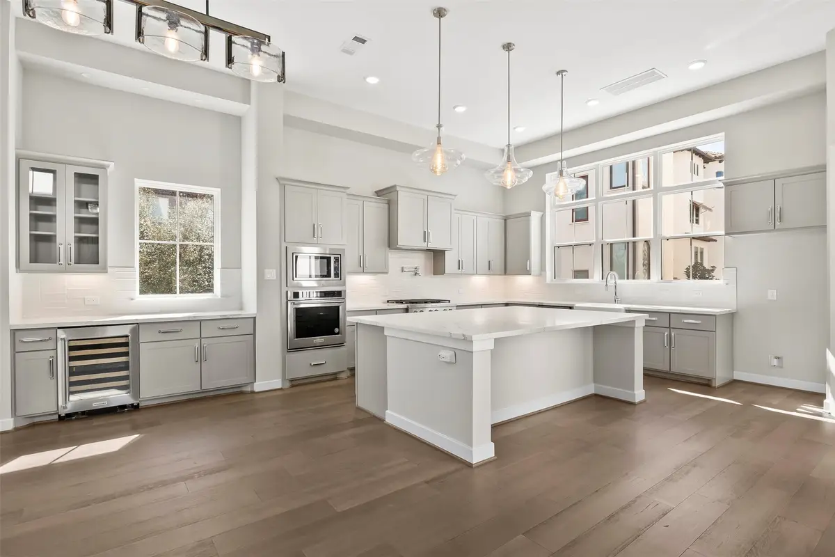 5342 Chandler Street, Houston, TX 77007 - #1