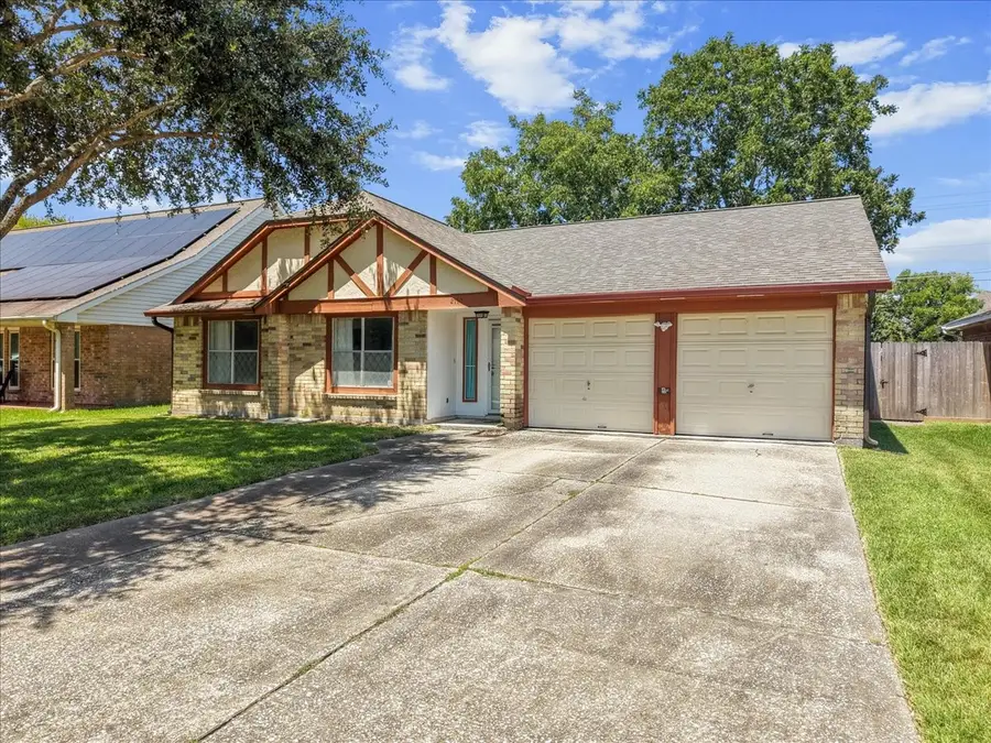 2790 Pinewood Drive, League City, TX 77573 - #2
