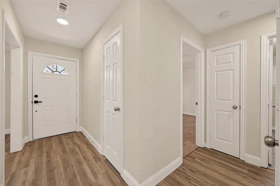 5401 Bayou Drive, Dickinson, TX 77539 - Image #3