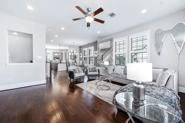 11027 Acorn Falls Drive, Houston, TX 77043