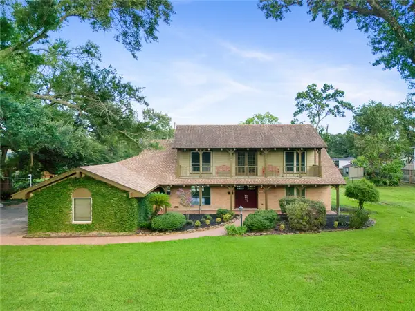 318 Lakeshore Drive, El Lago, TX 77586
