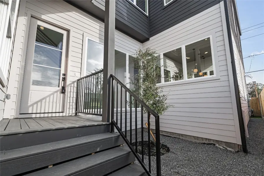 312 E 35th Street, Houston, TX 77018 - #2