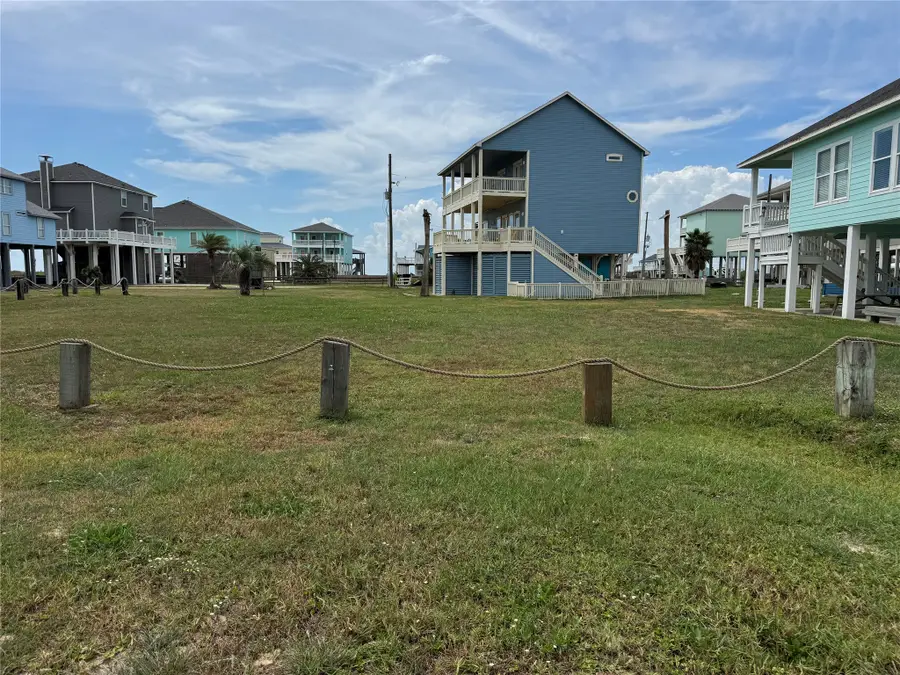 827 O Neil Road, Port Bolivar, TX 77650 - #3