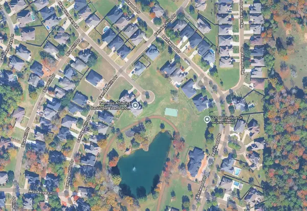 220 Bentwood Drive, Montgomery, TX 77356